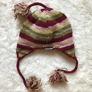 Laundromat  Women’s Winter Hat Pompoms Size Small